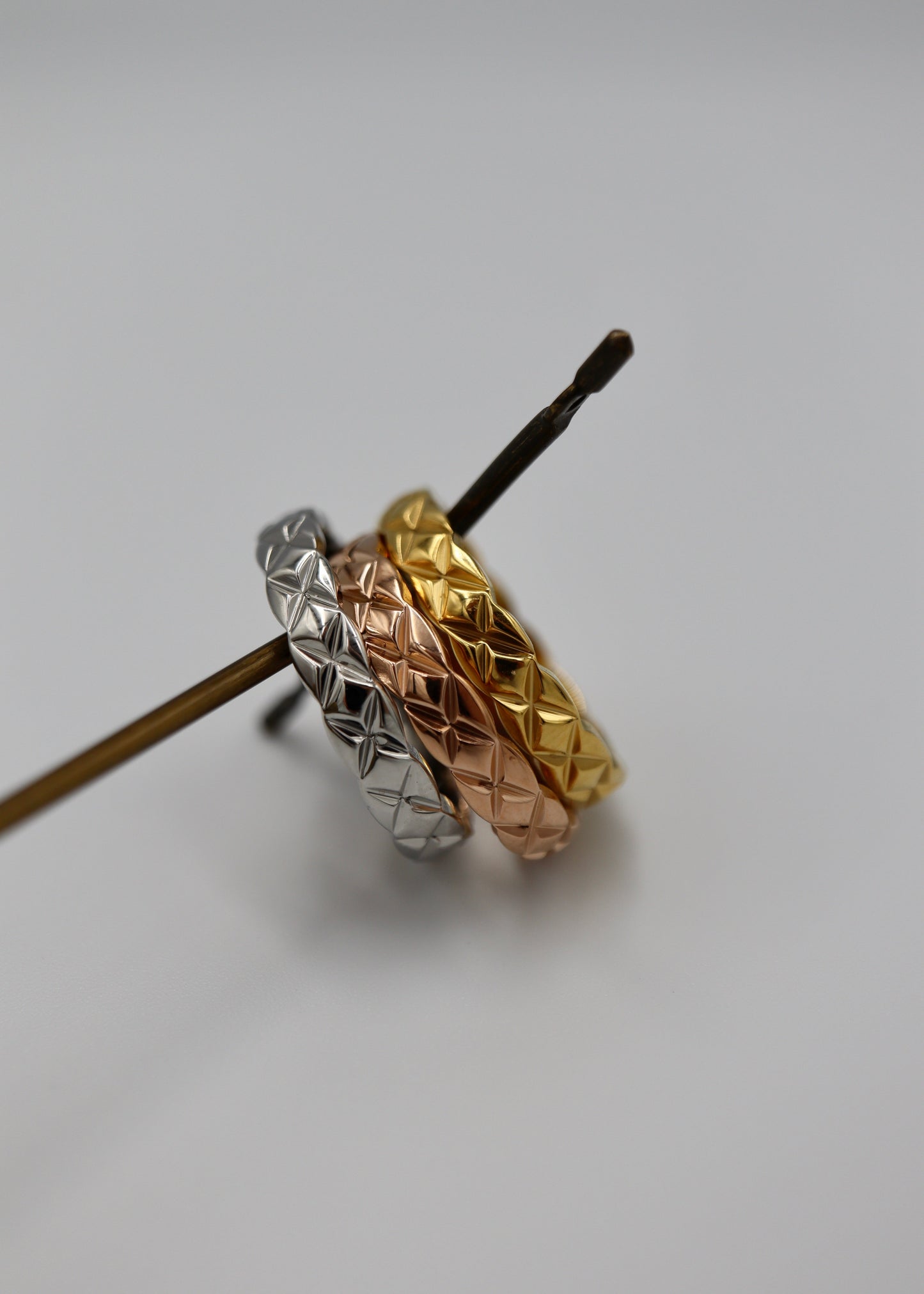 quilting pattern stainless ring
