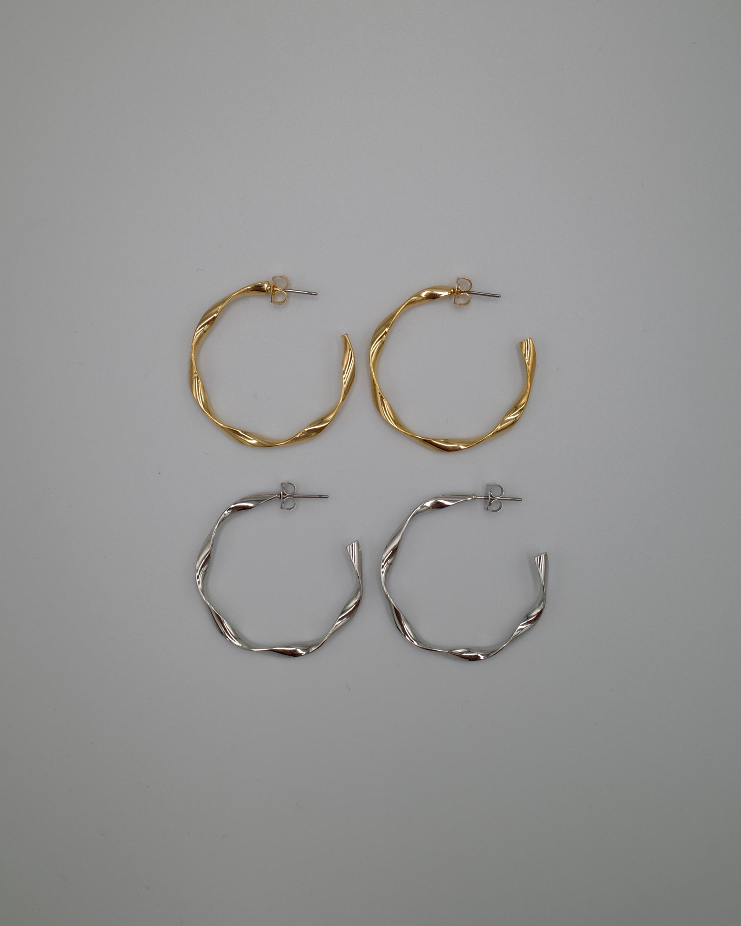 twist hoop pierce