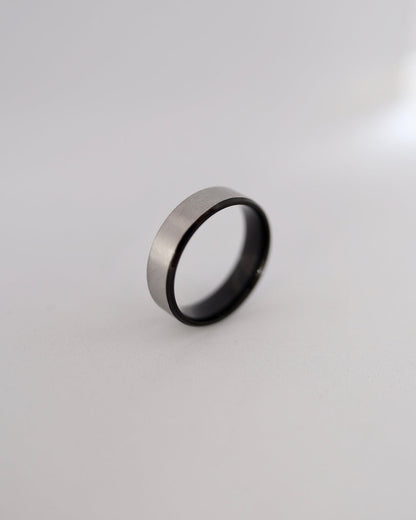 black outline stainless ring（stainless steel）