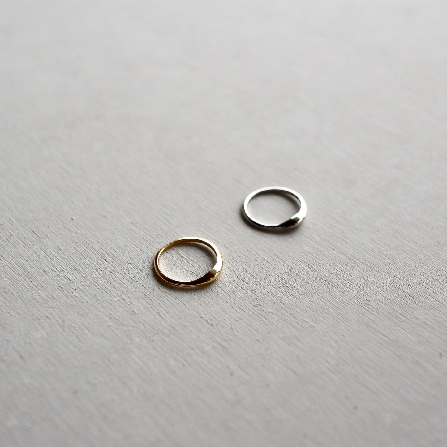 shiny puffy pinky ring