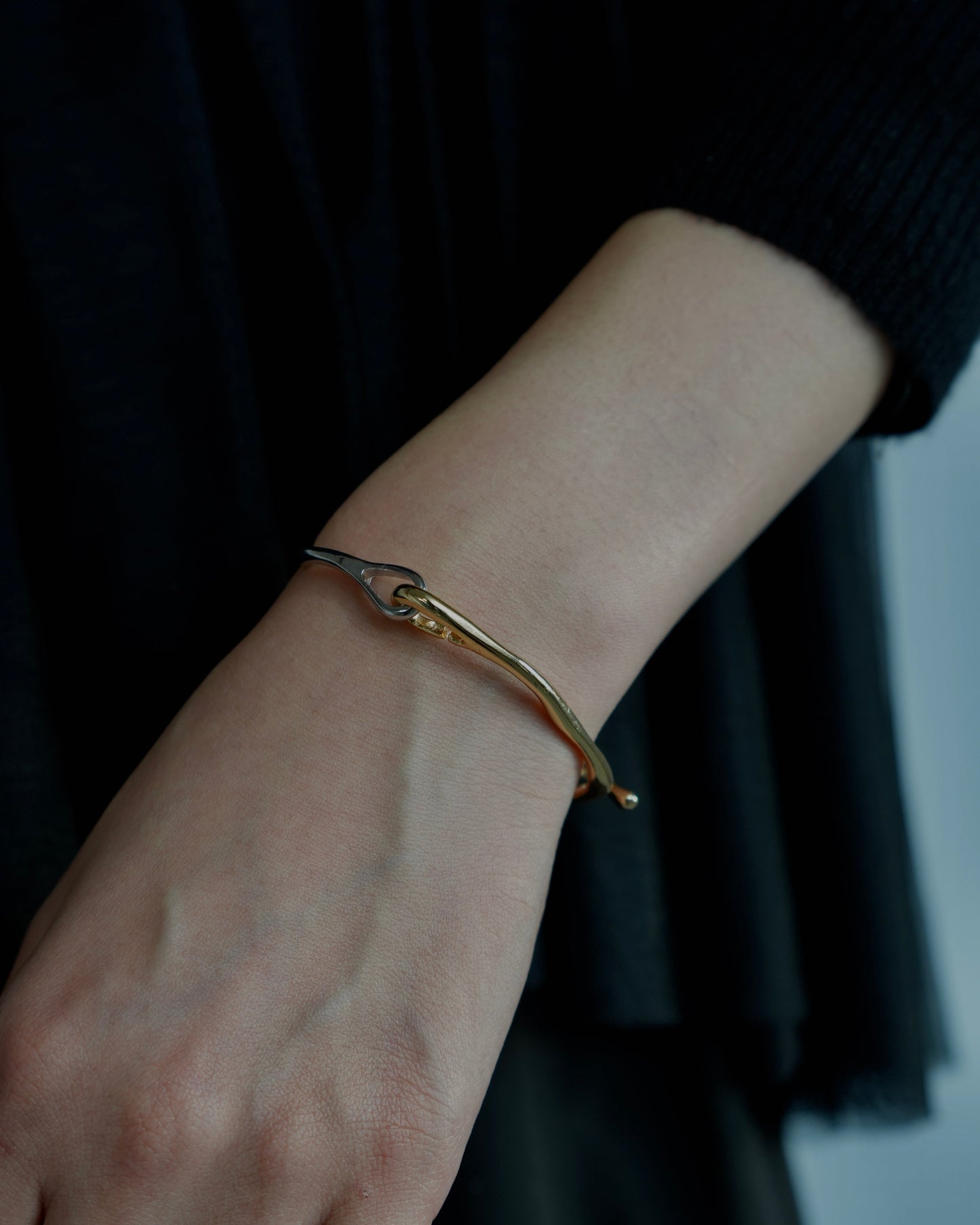 unique hook bangle