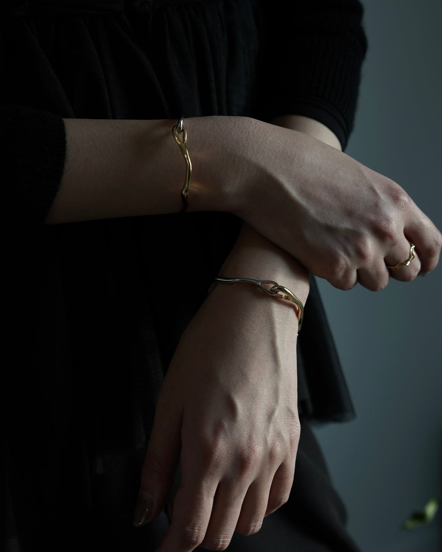 unique hook bangle