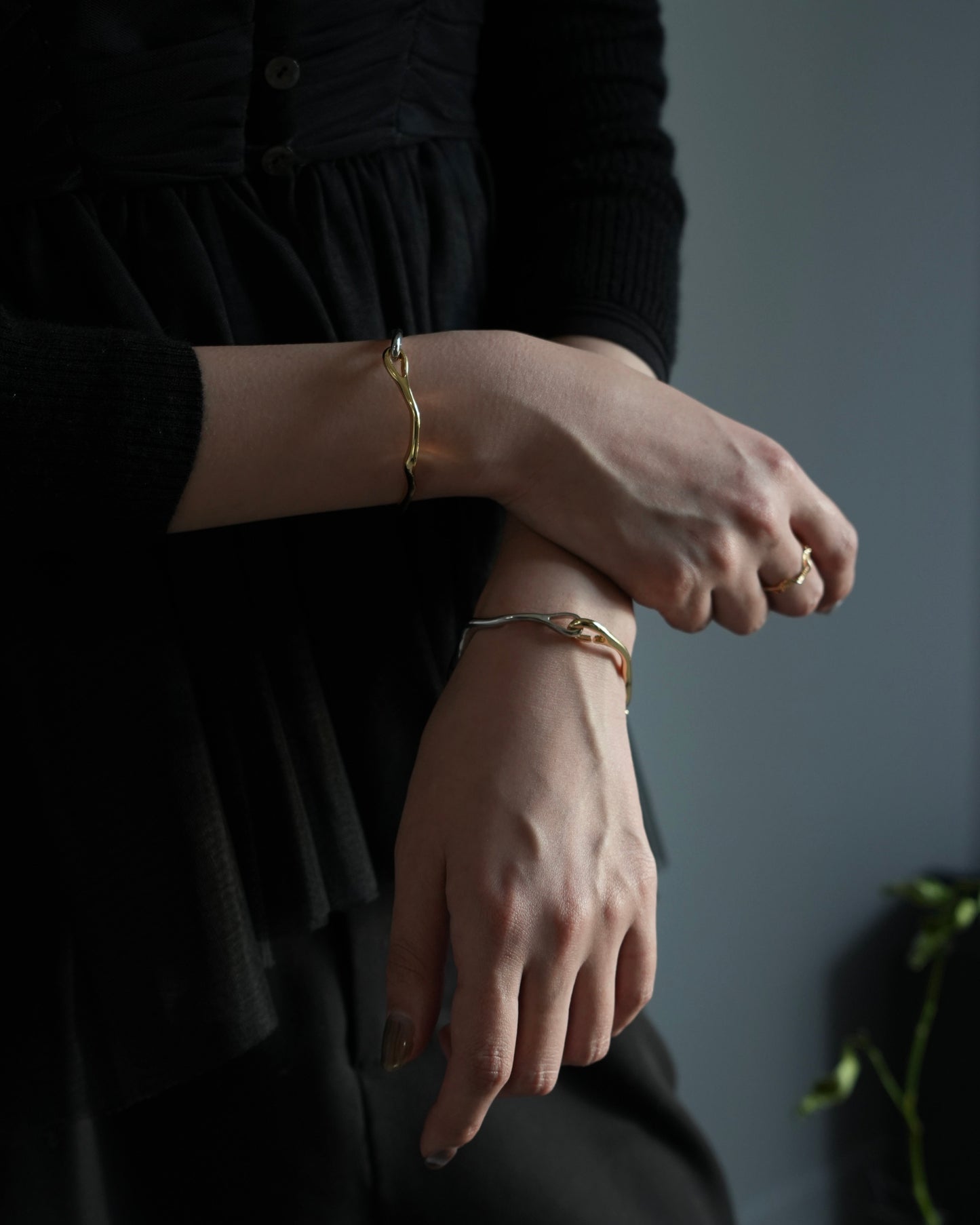unique hook bangle