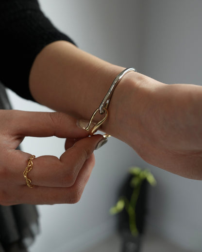 unique hook bangle