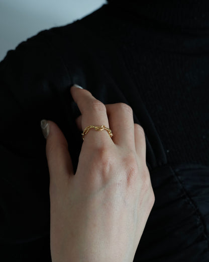 twist grace ring