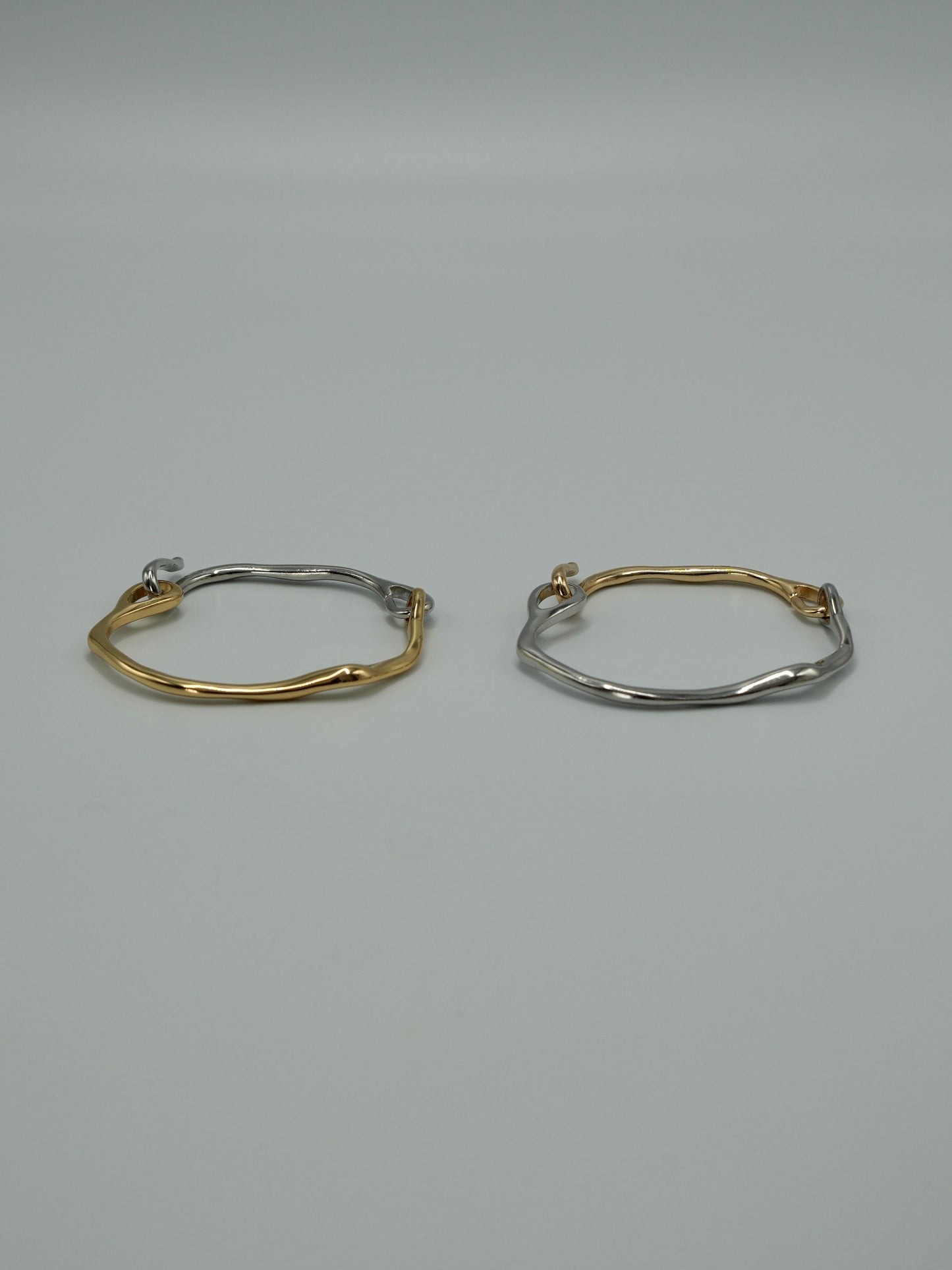 unique hook bangle
