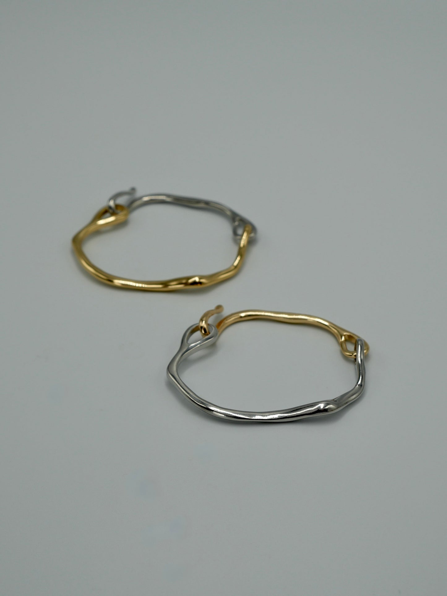 unique hook bangle