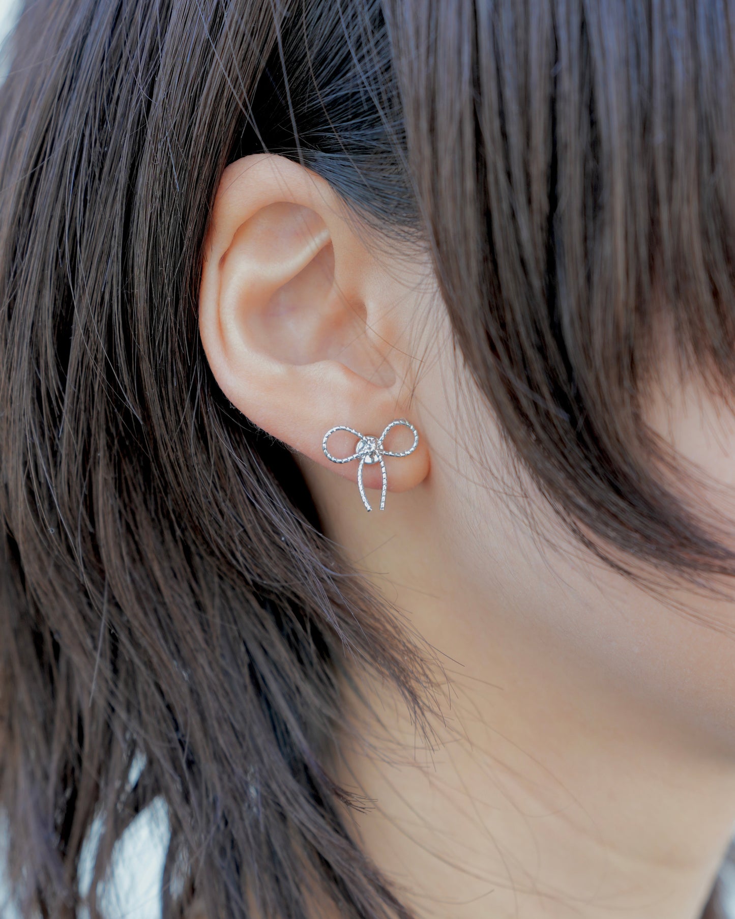 magnet ribbon earring