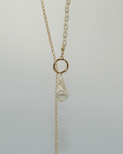 Baroque perl × metal long necklace