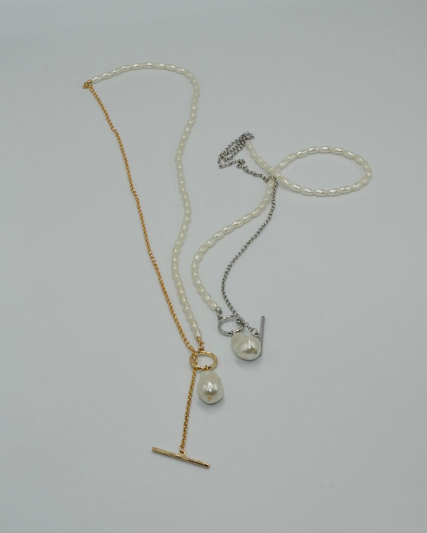 Baroque perl × metal long necklace