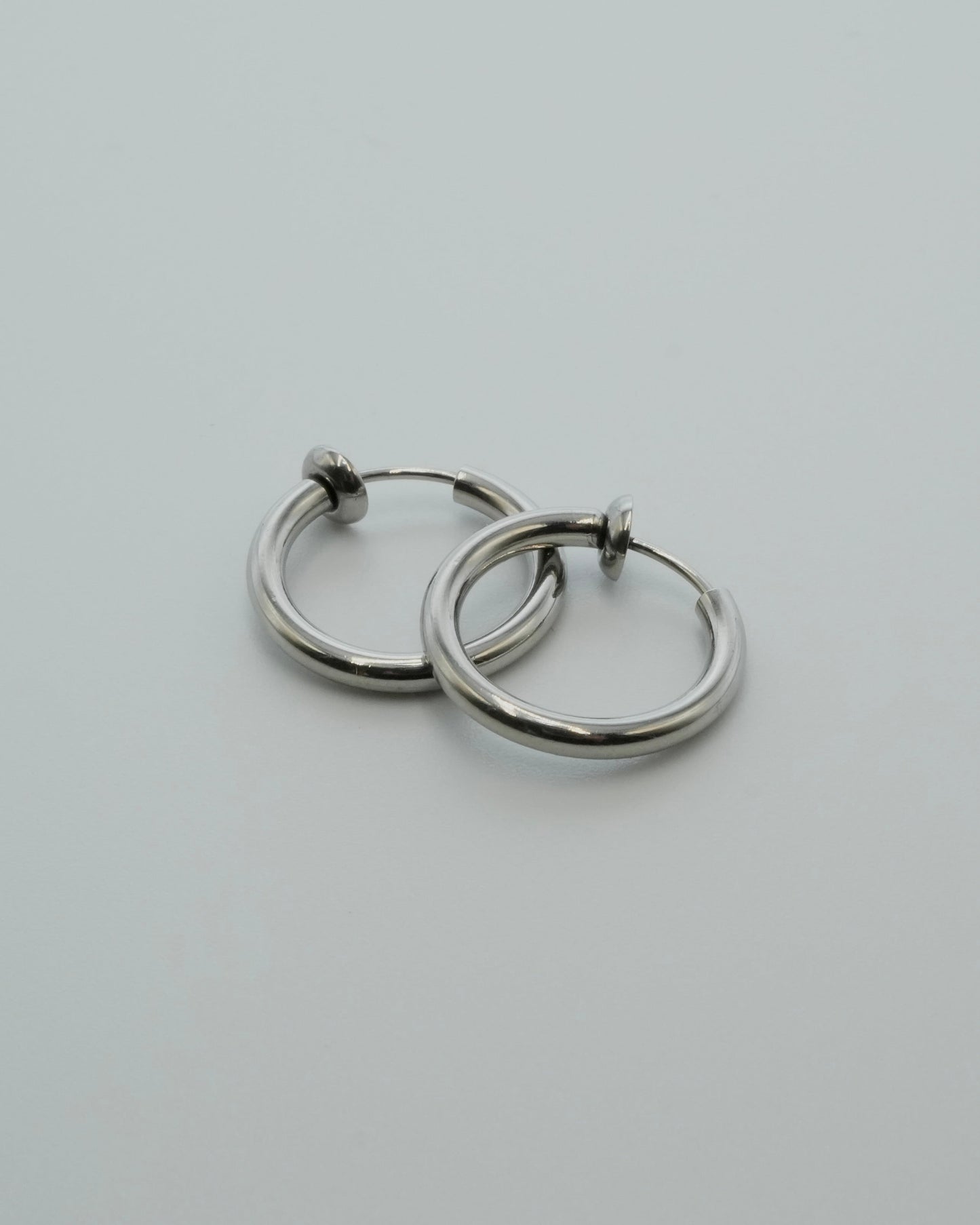 minimal hoop stainless earring (stainless steel)