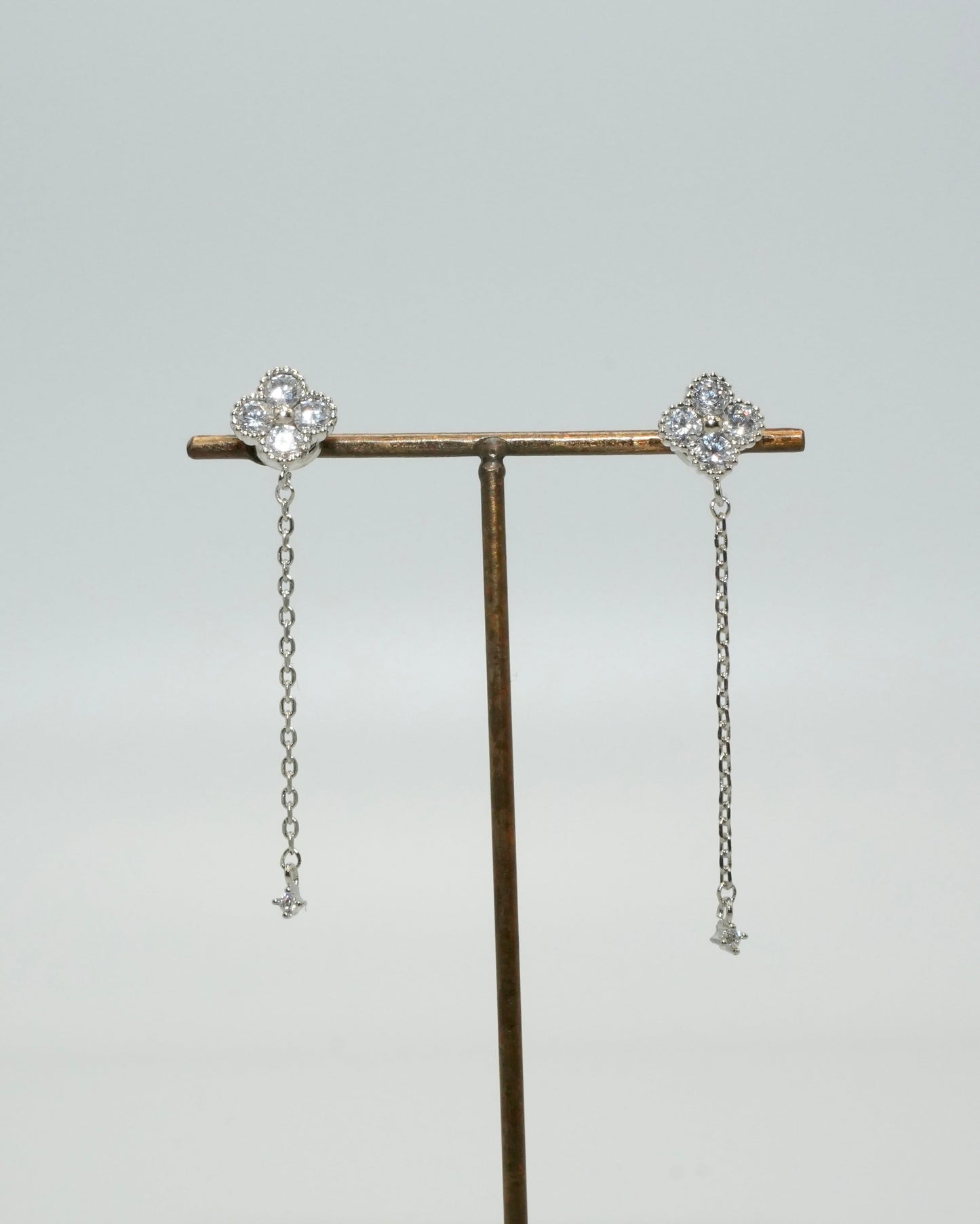 clover chain magnetic earring