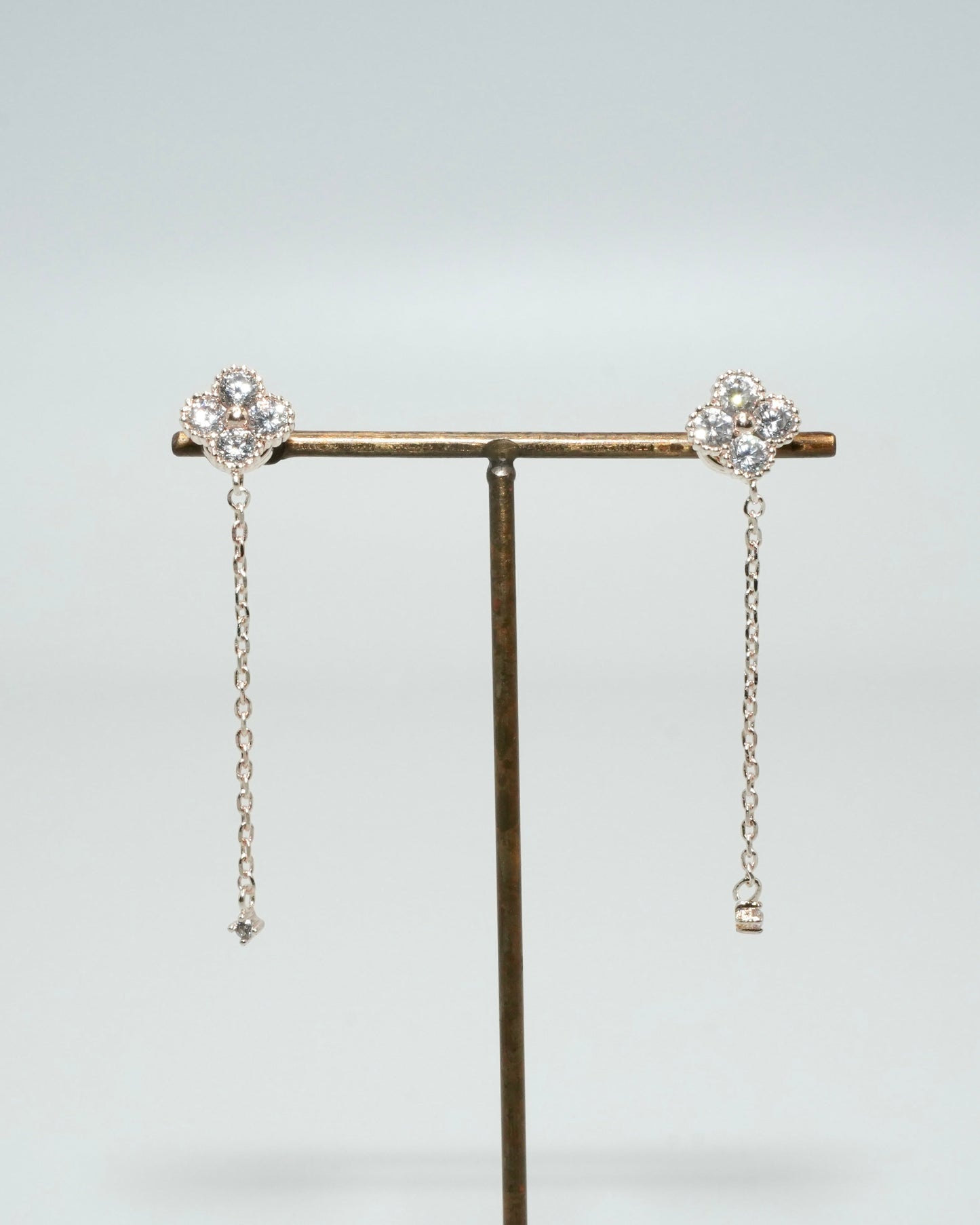 clover chain magnetic earring