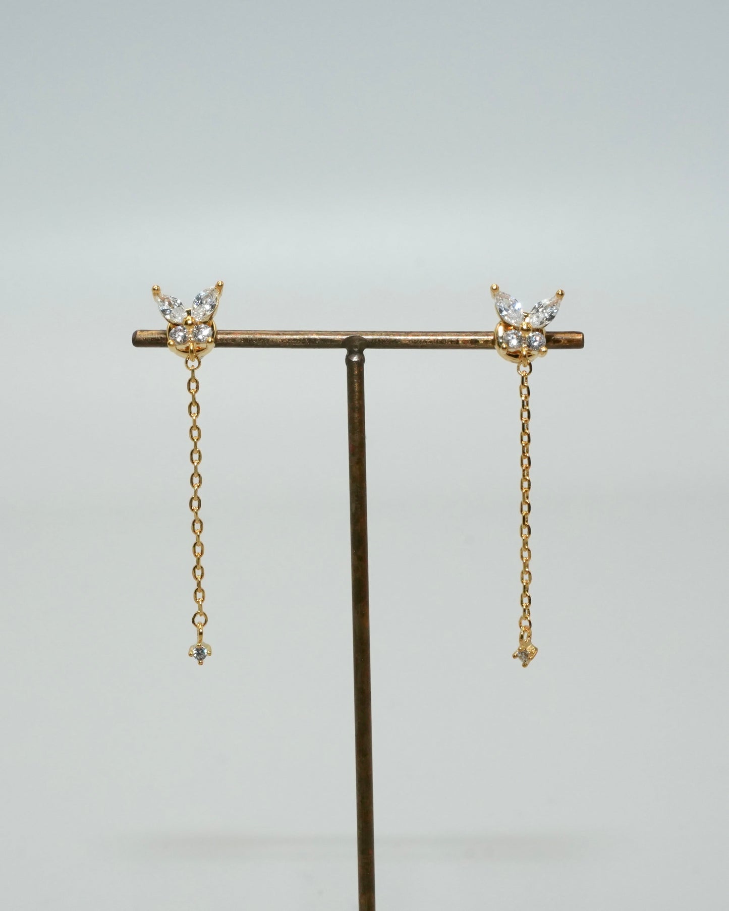 butterfly chain magnetic earring