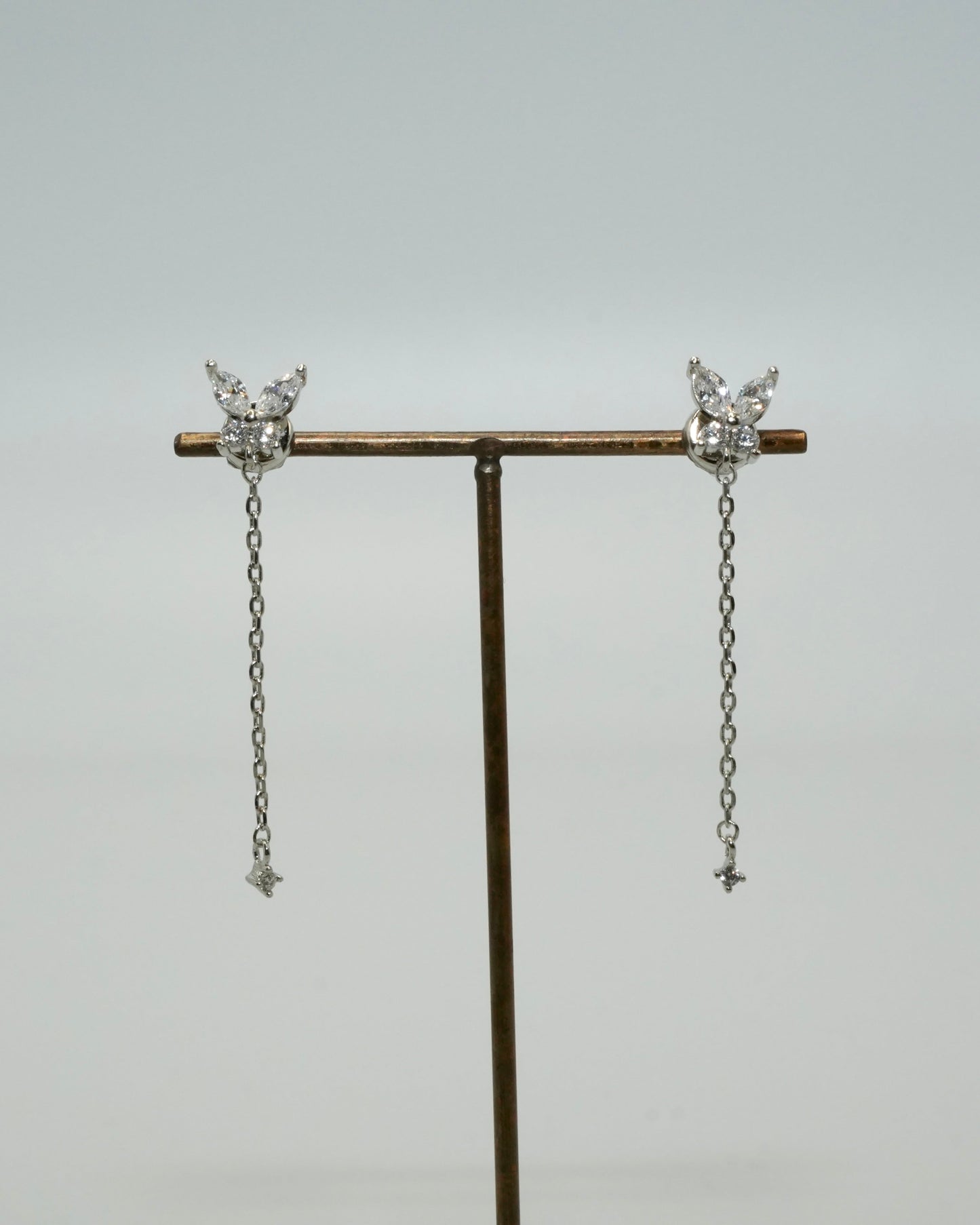 butterfly chain magnetic earring