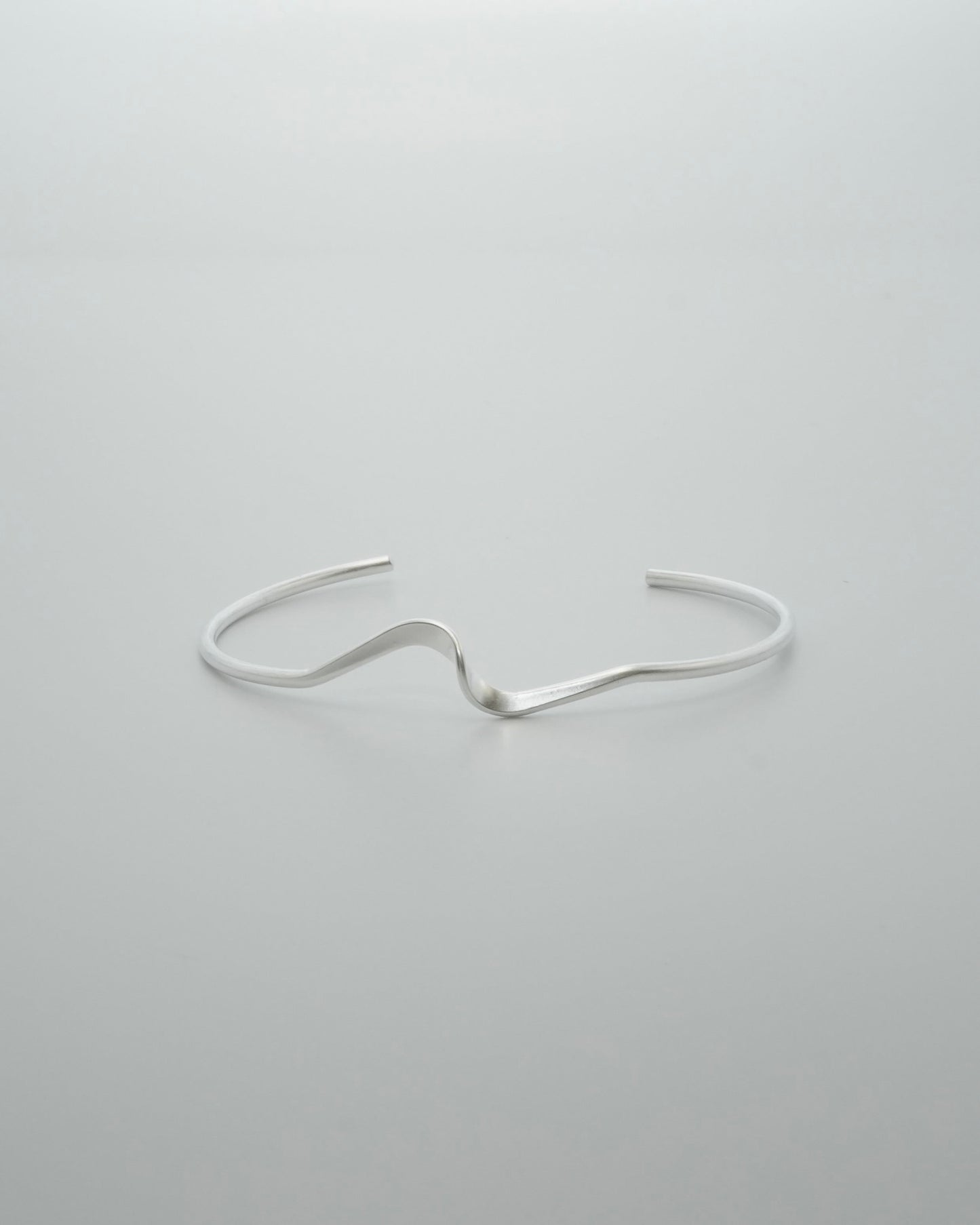 mat wave cuff bangle