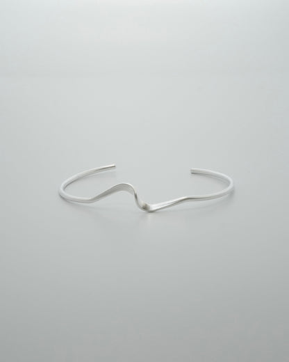 mat wave cuff bangle