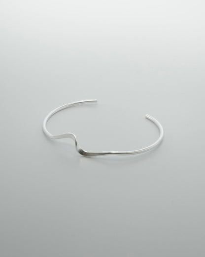 mat wave cuff bangle