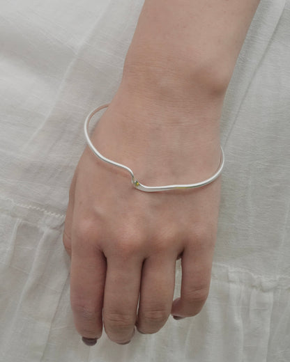 mat wave cuff bangle