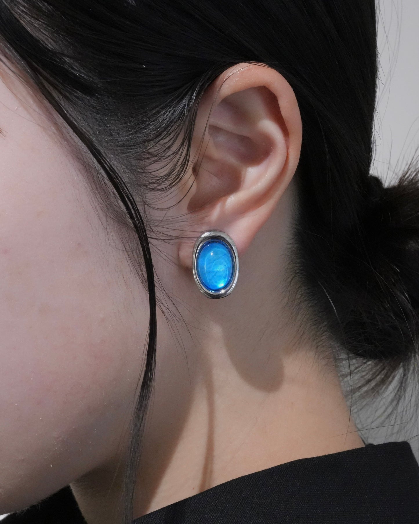 pure glow clear earring