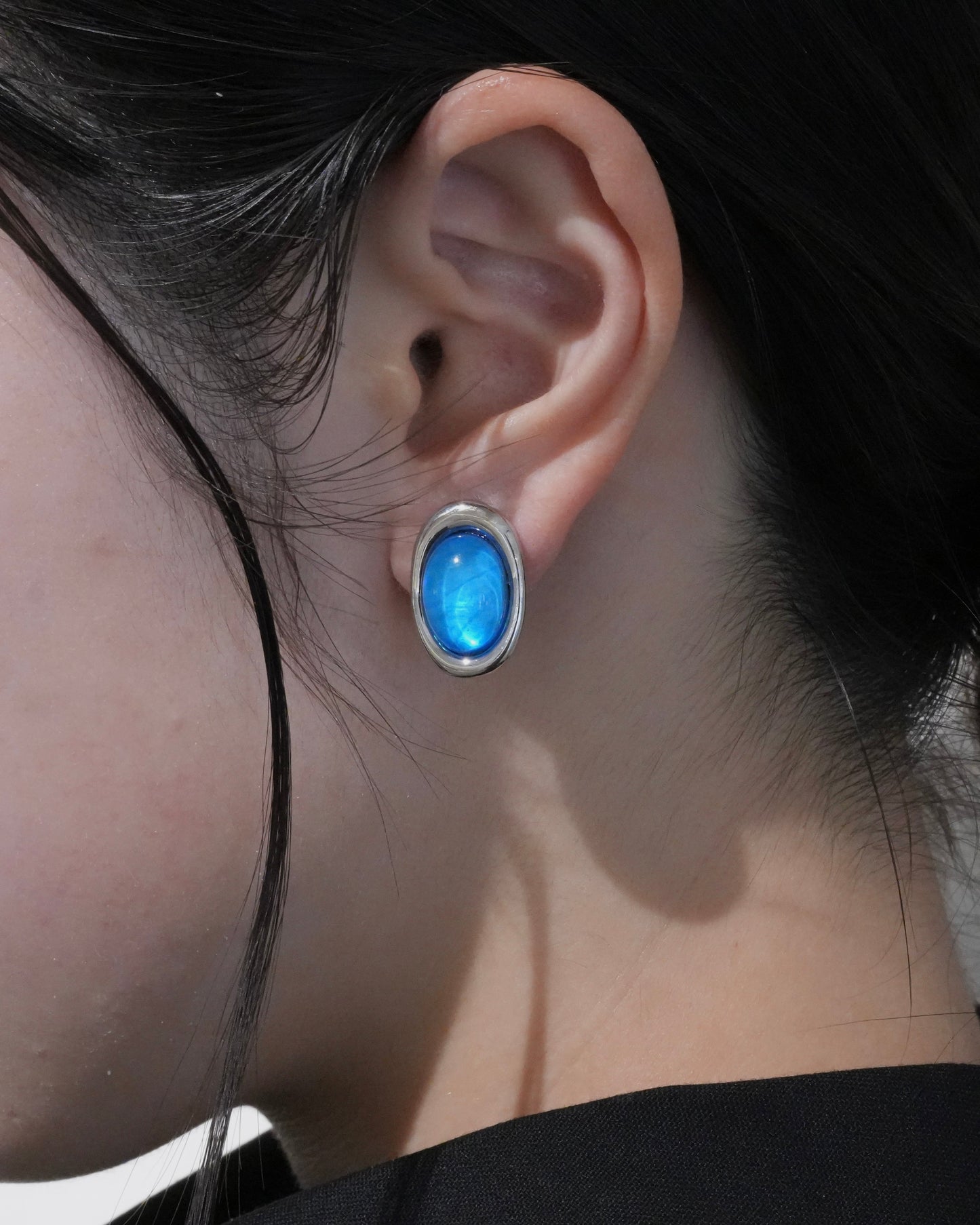 pure glow clear earring