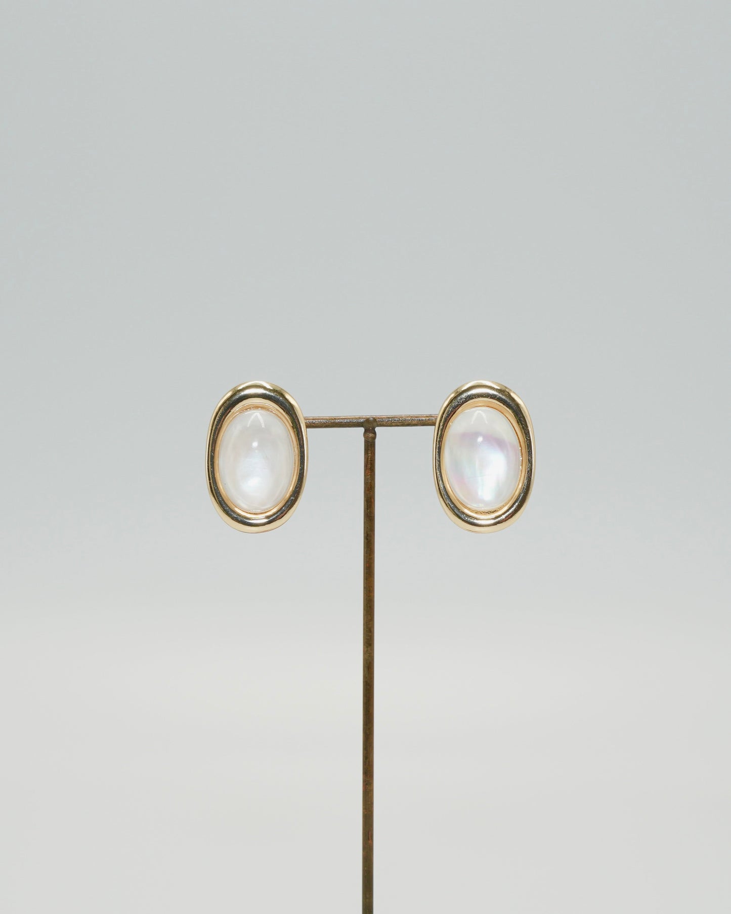 pure glow clear earring