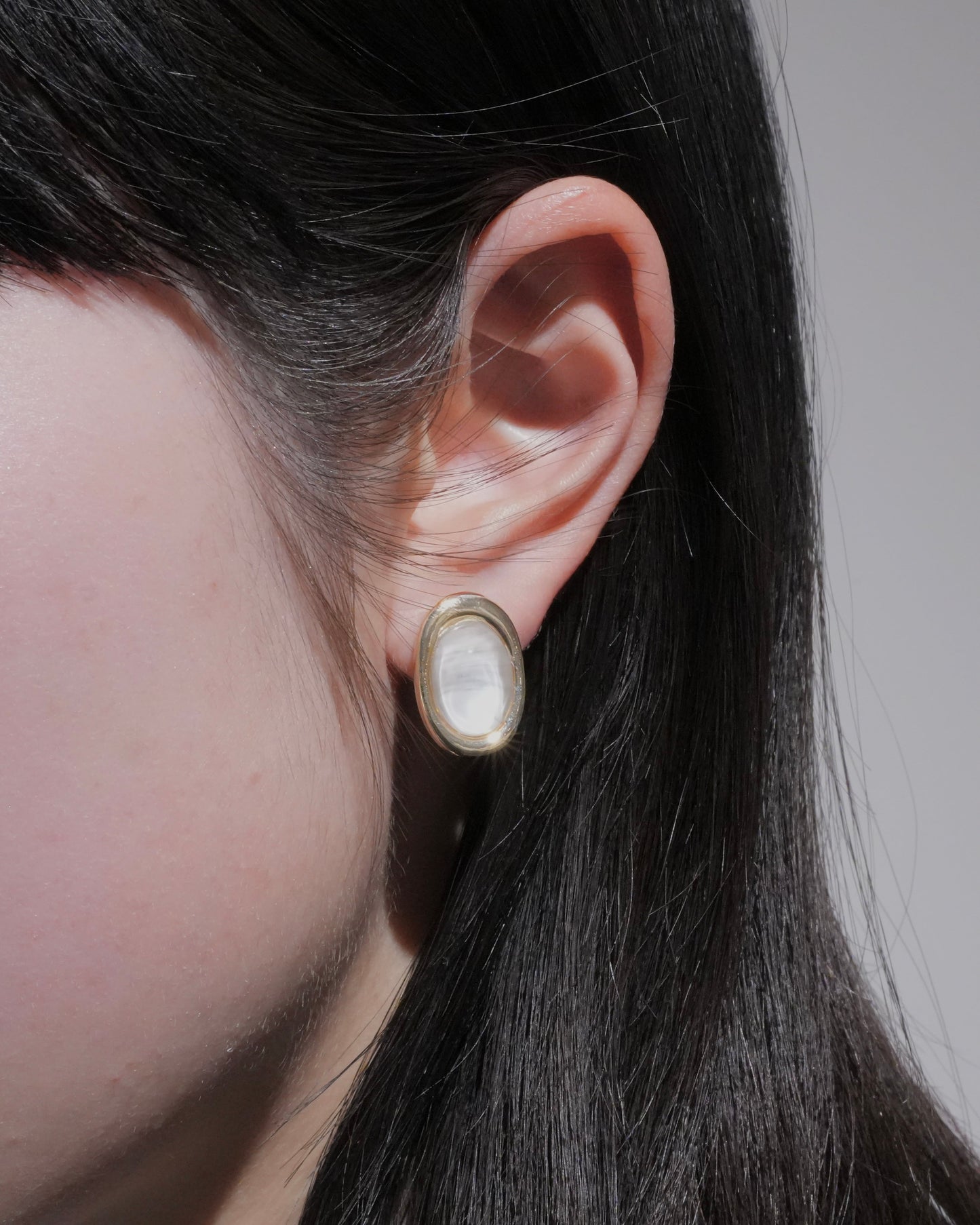 pure glow clear earring