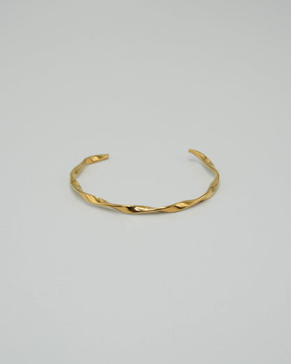 twist line stainless bangle (stainless steel)