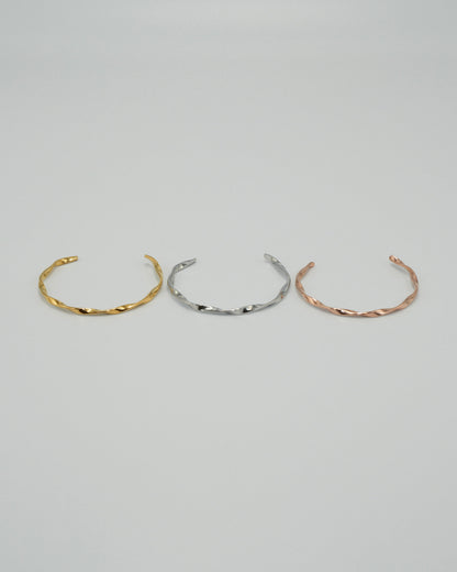 twist line stainless bangle (stainless steel)