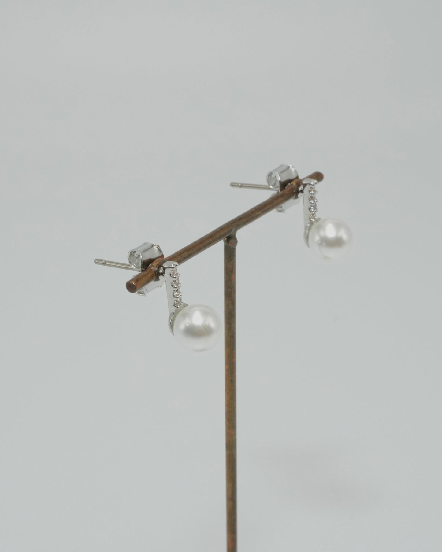 zir line pearl drop pierce