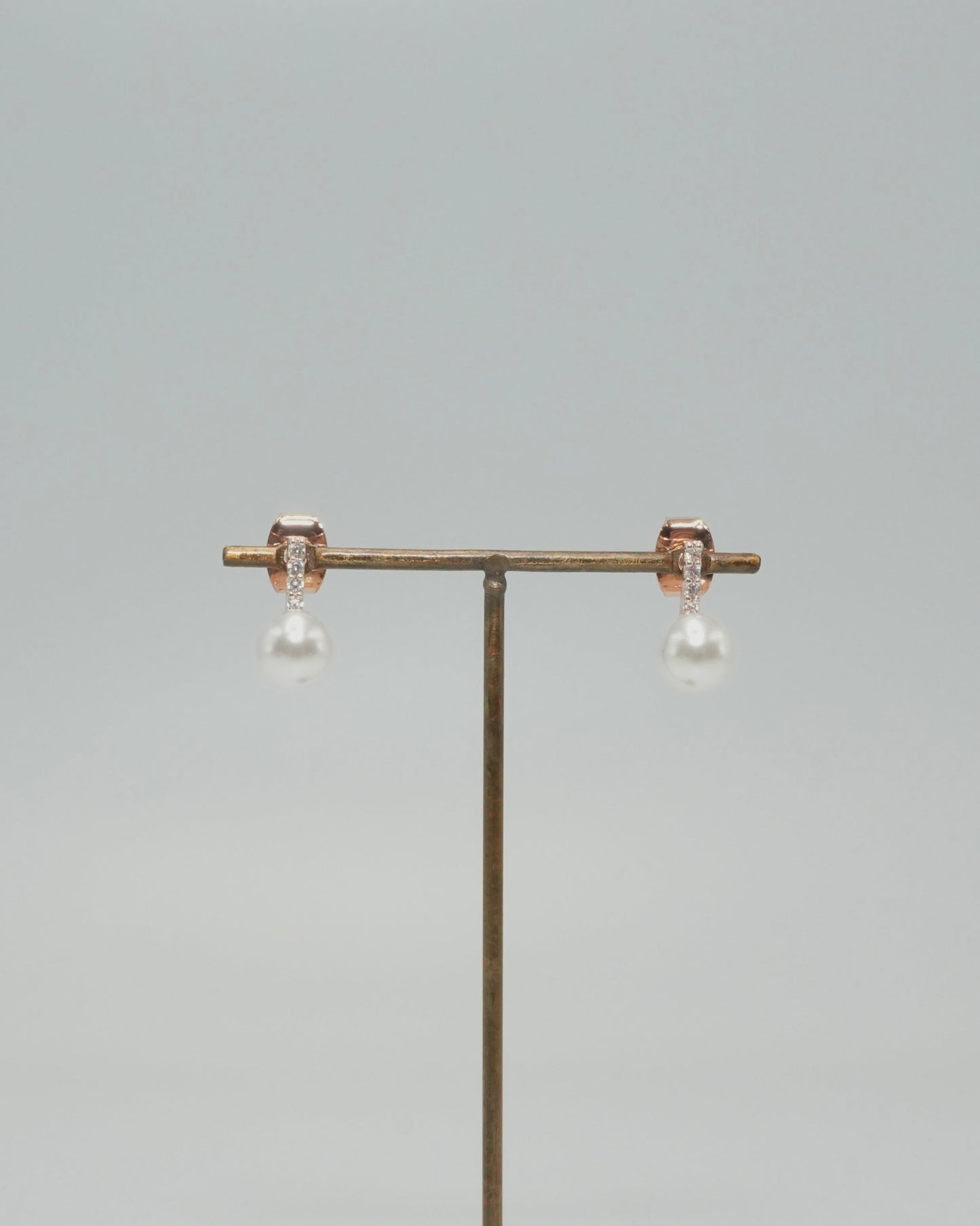 zir line pearl drop pierce