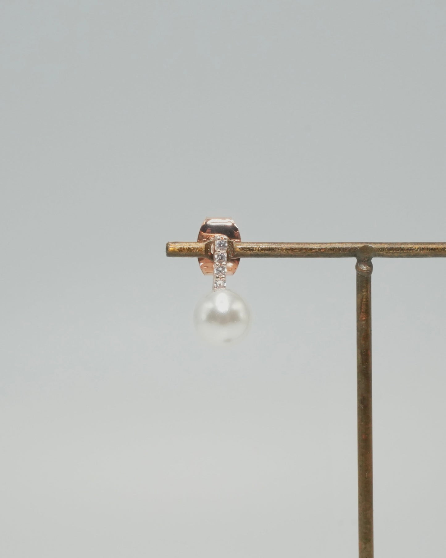 zir line pearl drop pierce