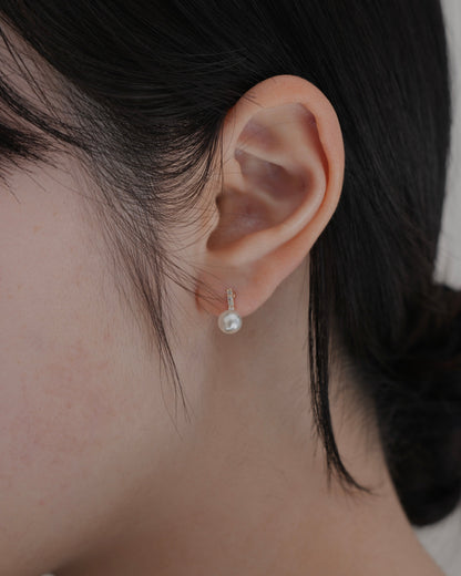 zir line pearl drop pierce