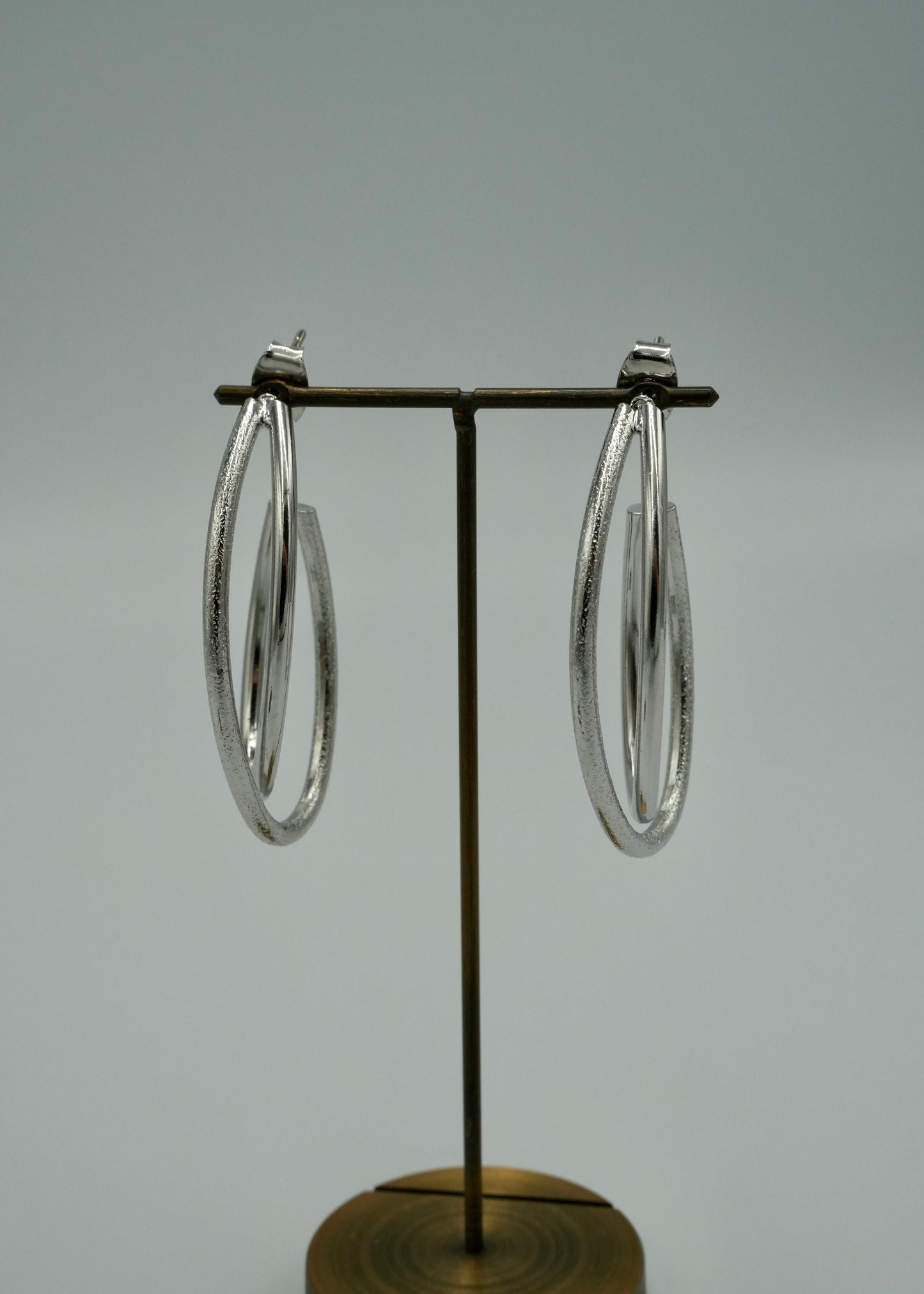 crossed rings pierce