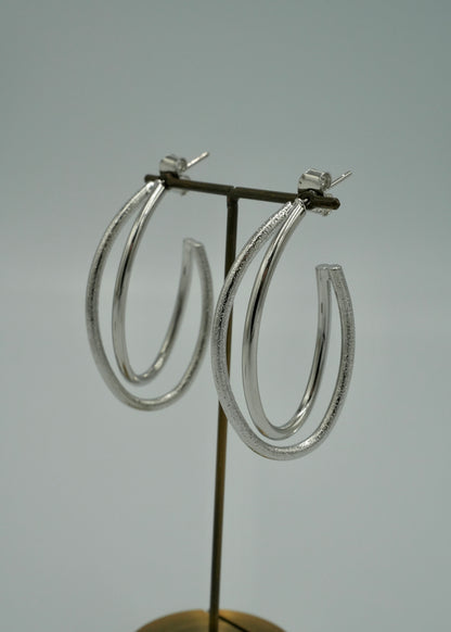 crossed rings pierce