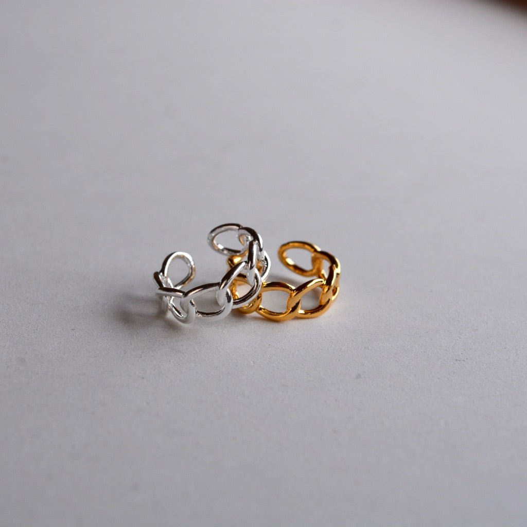 gaudy chain ring