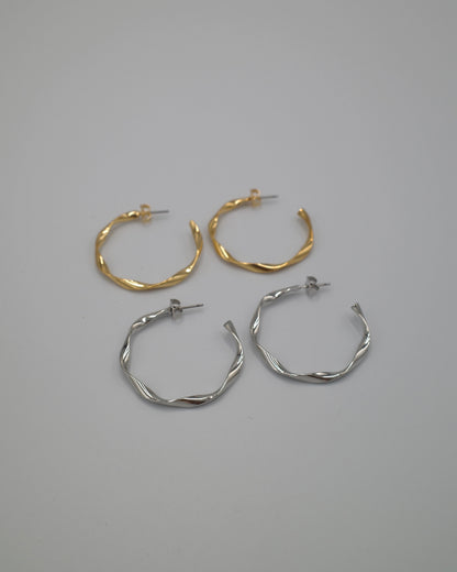 twist hoop pierce