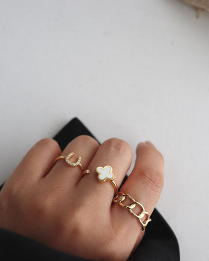 color clover ring