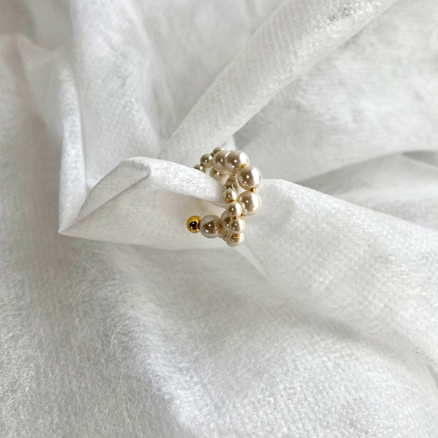 mass pearl ear cuff
