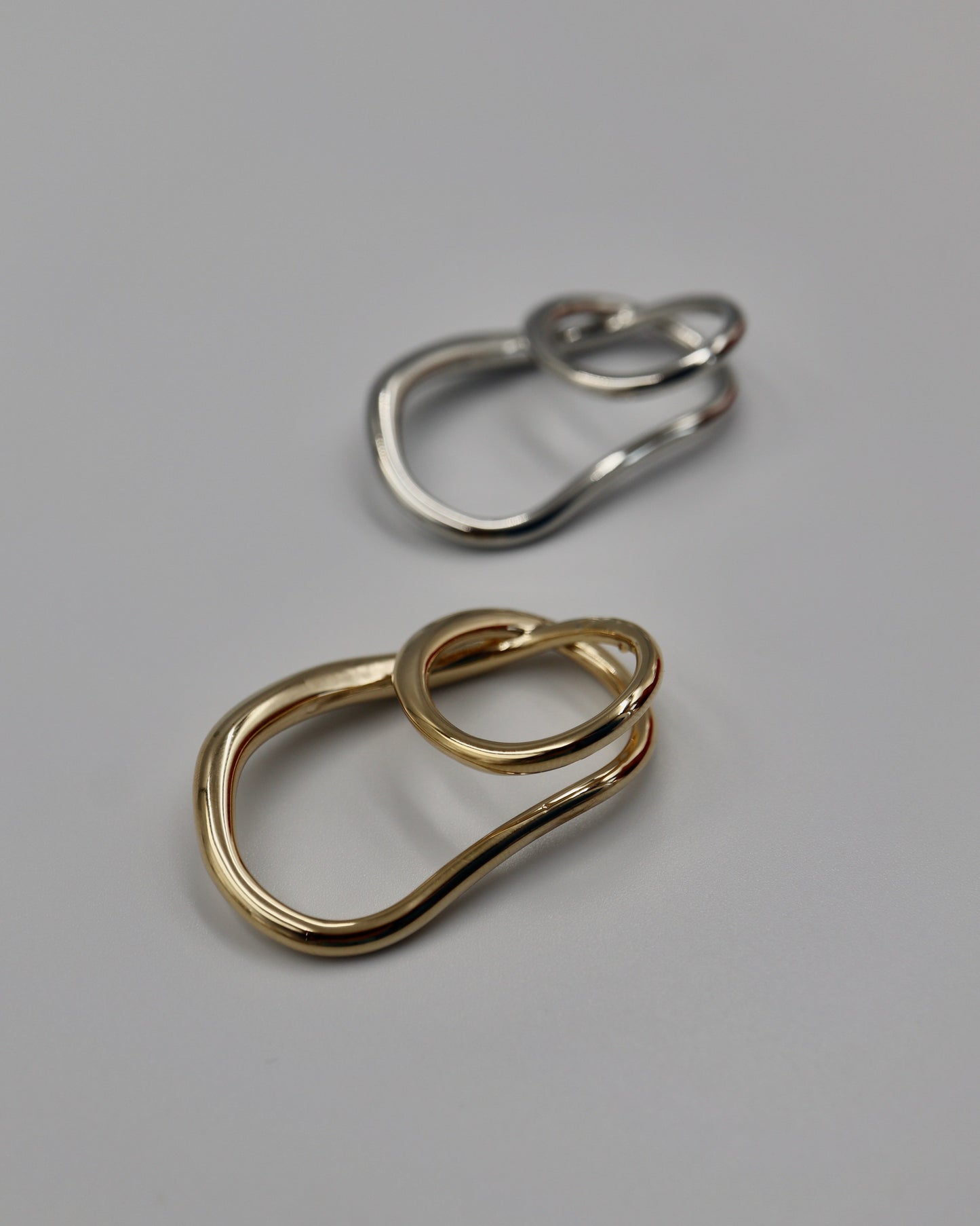 wave cross two finger ring