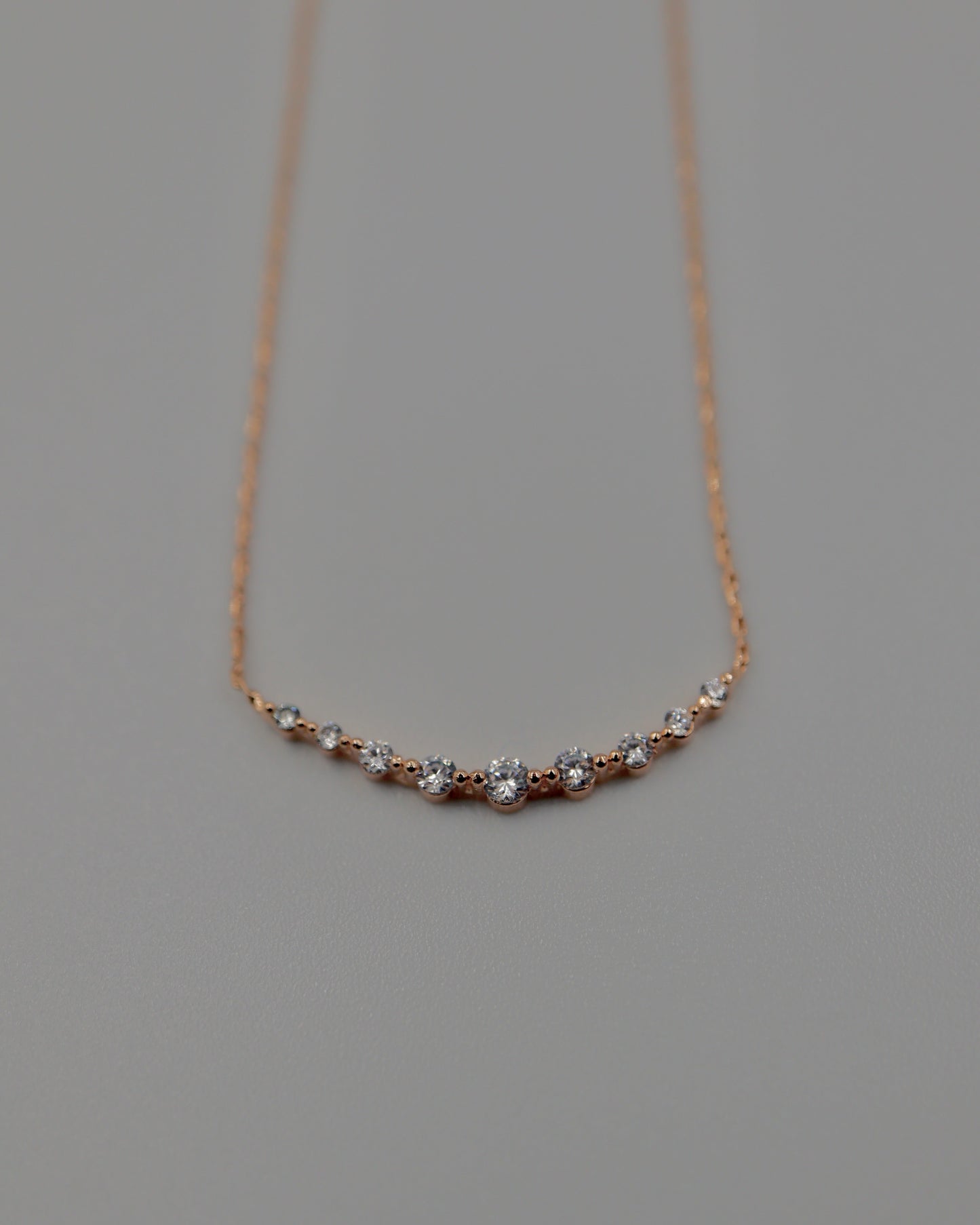 zir long arch necklace