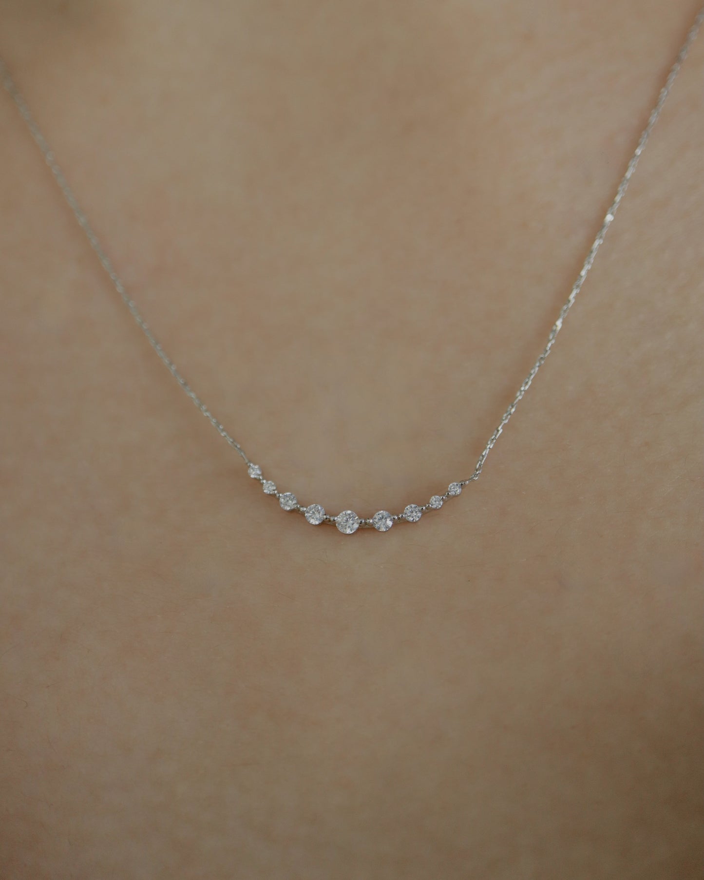 zir long arch necklace