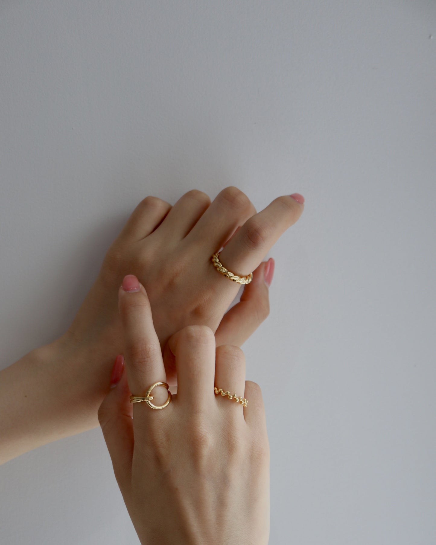 thick string ring