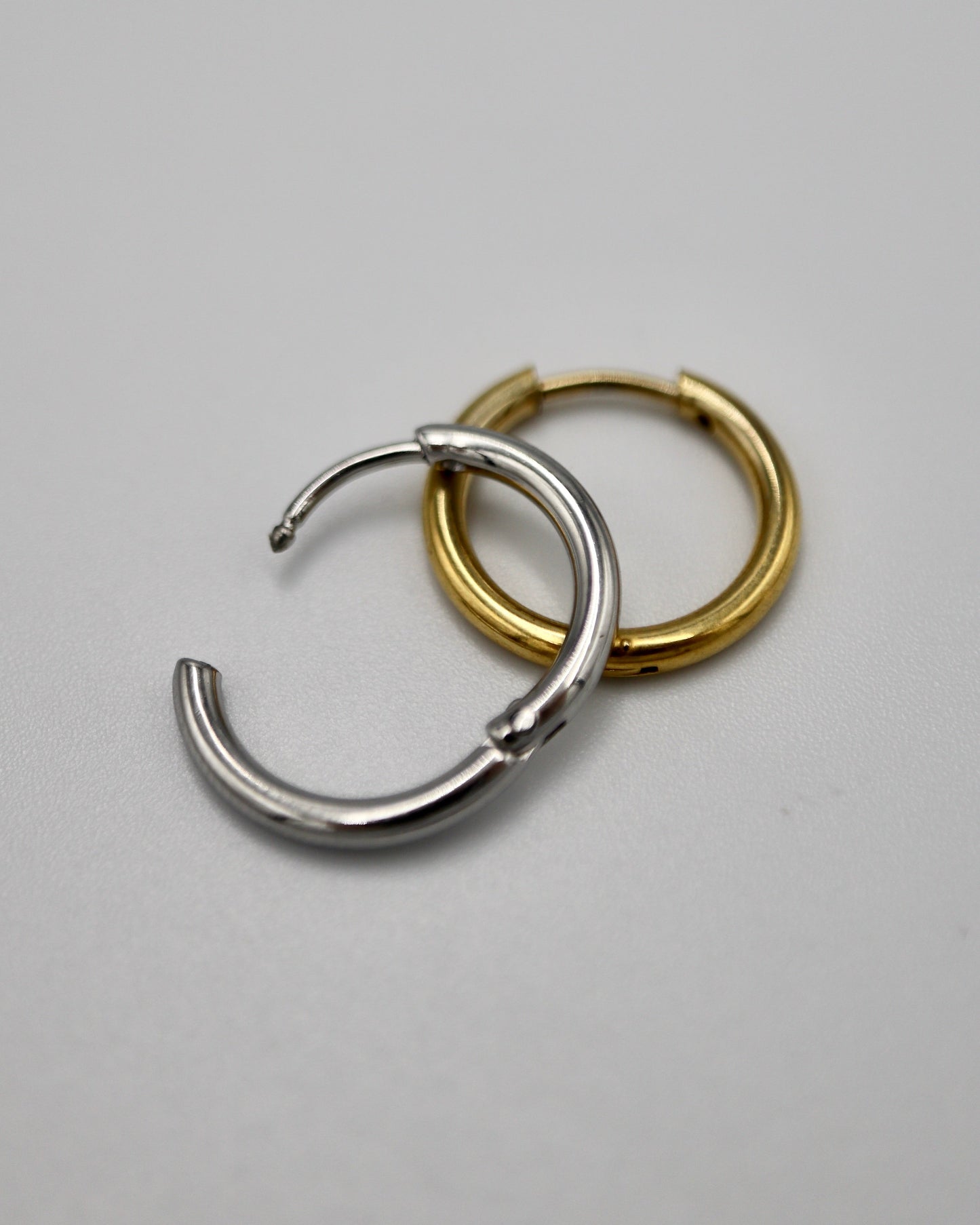 simple hoop stainless pierce
