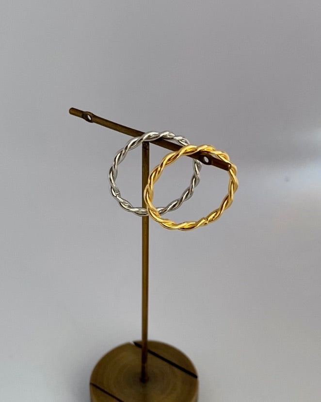 shiny twist ring