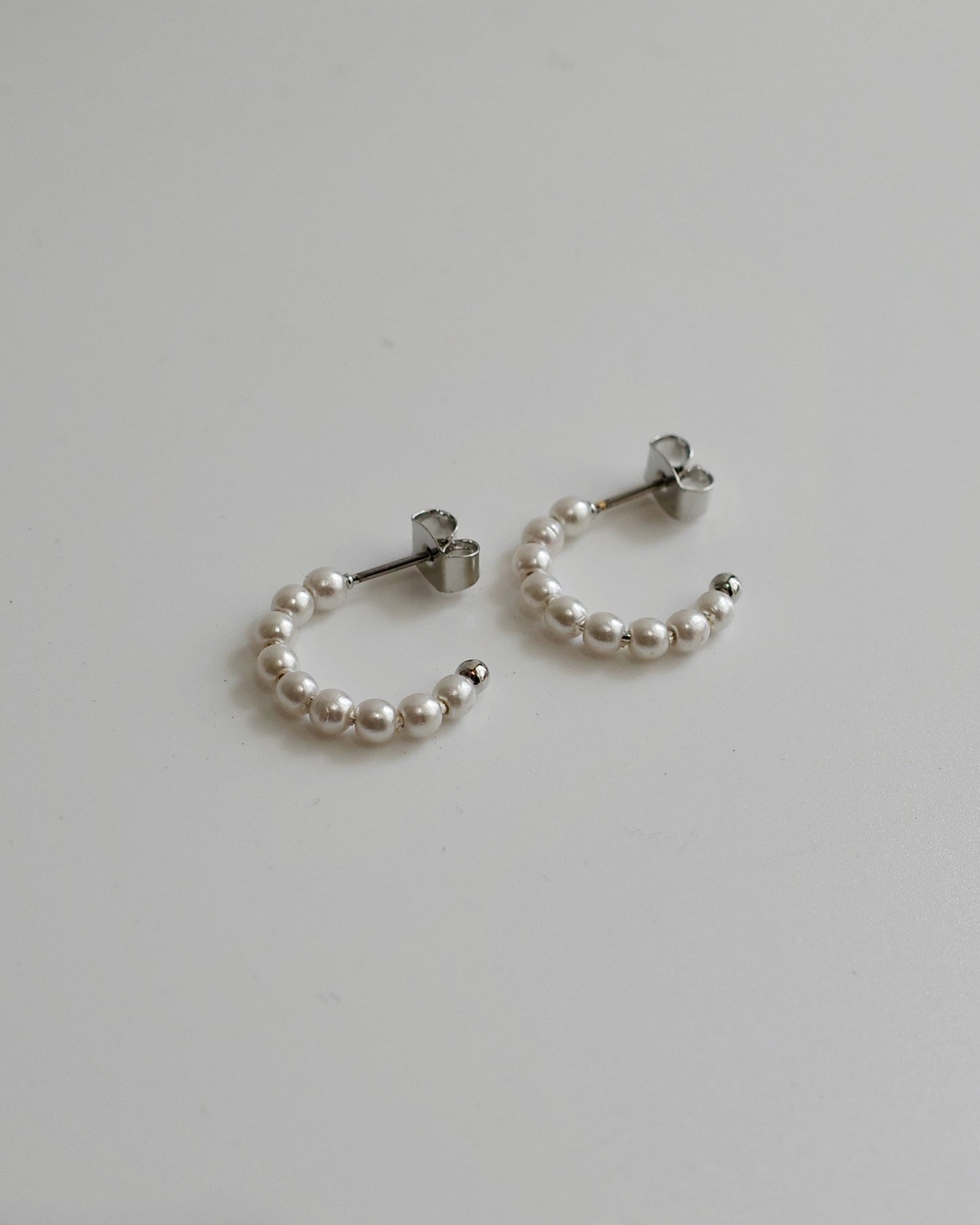 pearl curl pierce