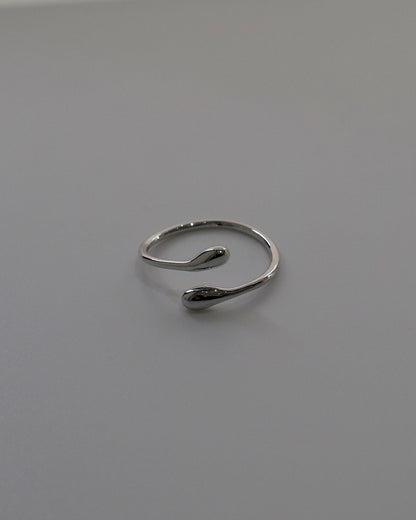 shiny hug ring