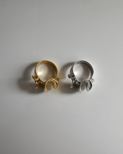 frills ring