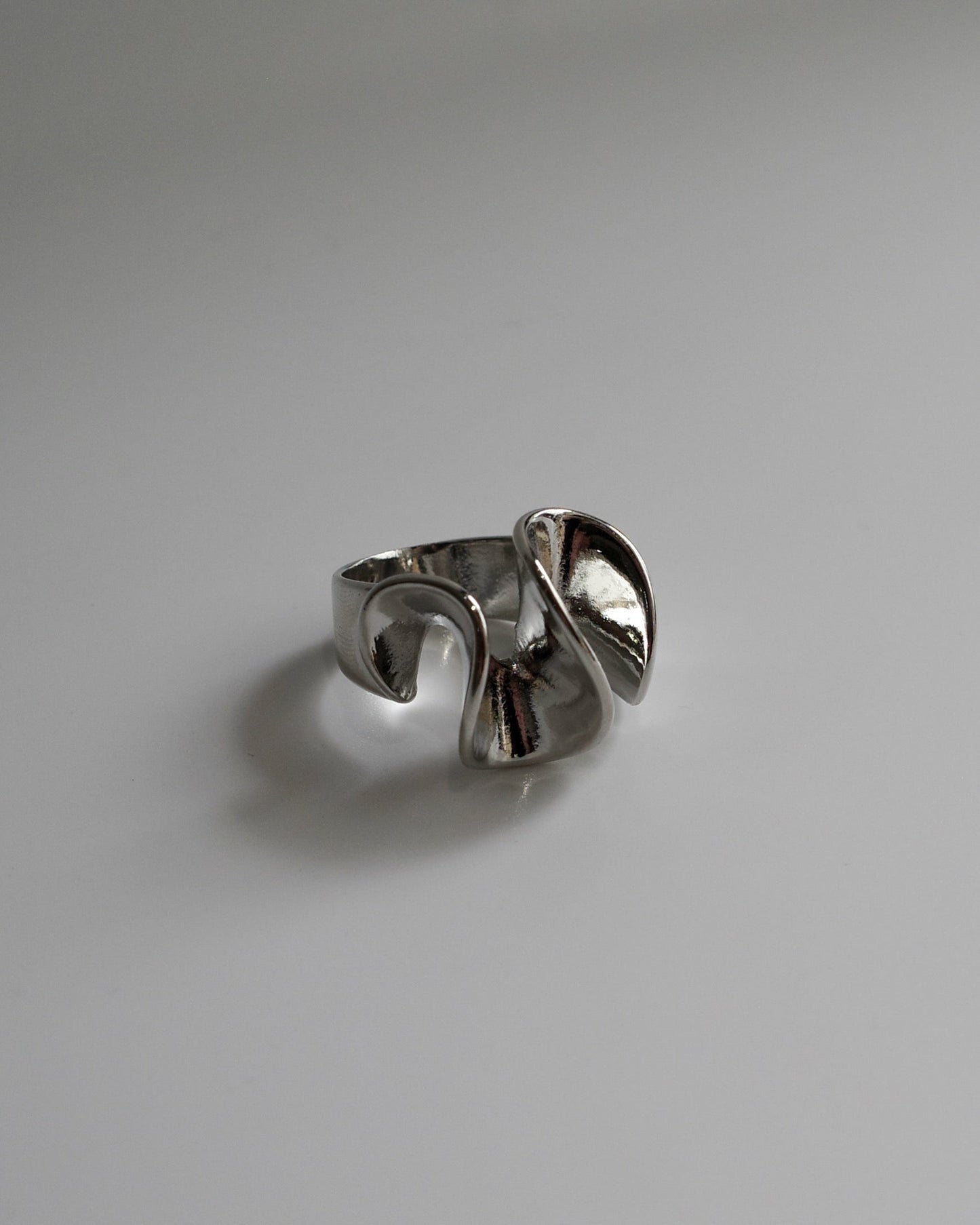 frills ring
