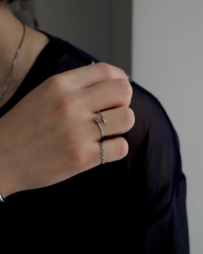 shiny hug ring